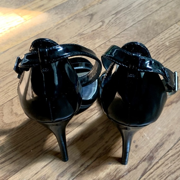 Women’s Madden Girl “Dafney” Black Patent Dress Sandal Size 10M - Picture 8 of 8